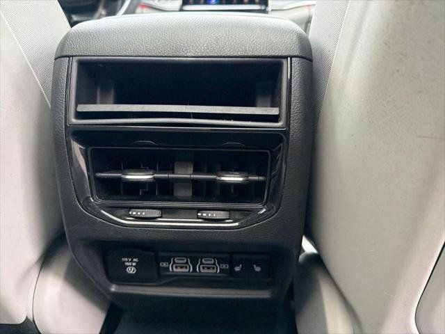 Certified 2023 Jeep Grand Cherokee Overland AWD/4WD image 43