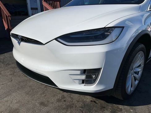 Used 2016 Tesla Model X 90D image 97