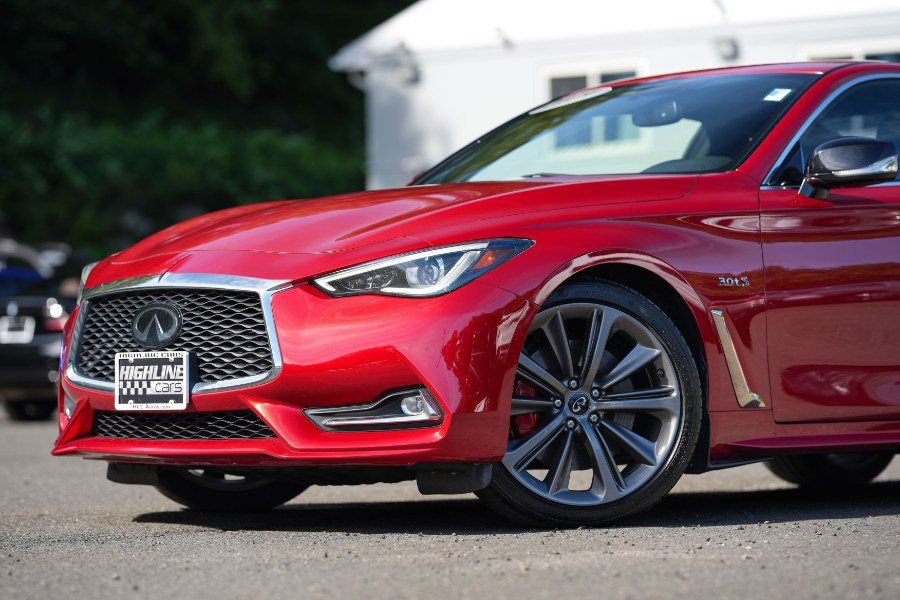 Used 2019 INFINITI Q60 Red Sport 400 w/ Cargo Package AWD/4WD image 17