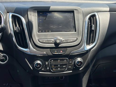 Used 2022 Chevrolet Equinox LT FWD image 20