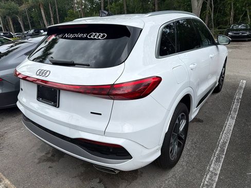 Certified 2025 Audi Q5 Premium Plus w/ Premium Plus AWD/4WD image 6