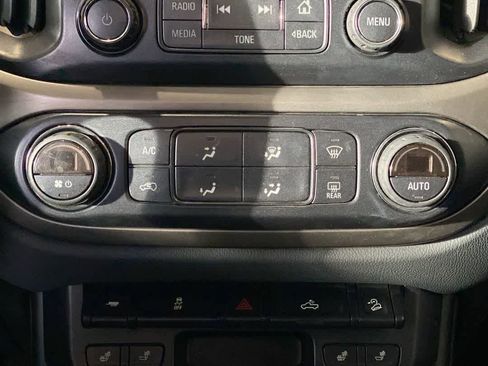 Used 2018 Chevrolet Colorado Z71 AWD/4WD image 22