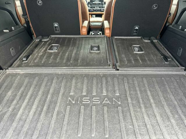 Used 2024 Nissan Pathfinder Platinum AWD/4WD image 18