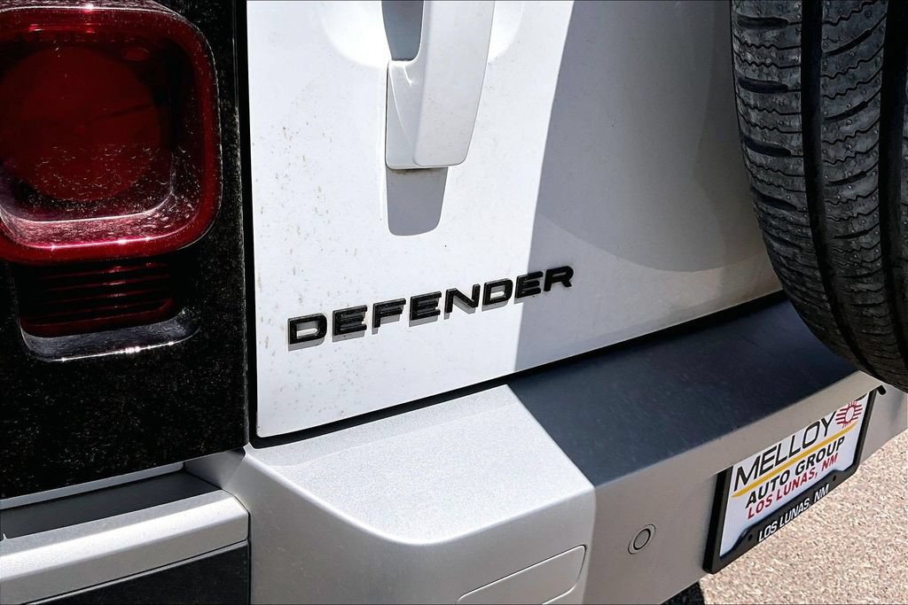 Used 2025 Land Rover Defender 110 S AWD/4WD image 23