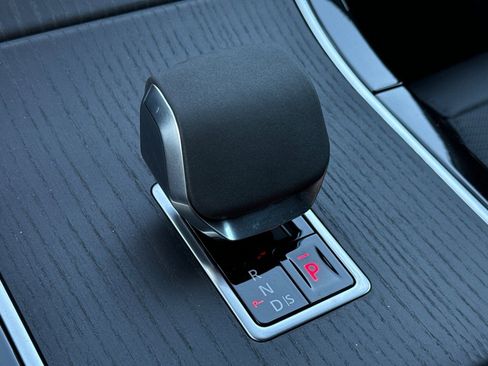 New 2024 Land Rover Range Rover Velar Dynamic HSE AWD/4WD image 21