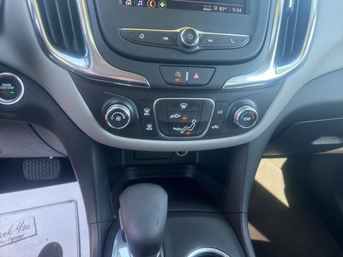 Used 2022 Chevrolet Equinox LS FWD image 13