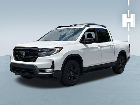 Used 2024 Honda Ridgeline Black Edition image 2