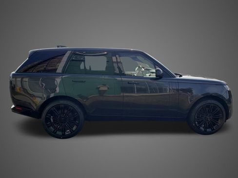New 2026 Land Rover Range Rover SE image 4