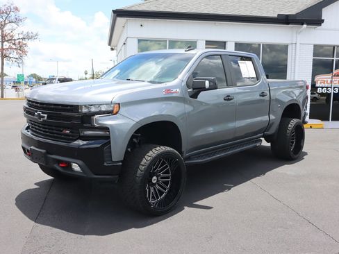 Used 2021 Chevrolet Silverado 1500 LT Trail Boss w/ Convenience Package II image 4
