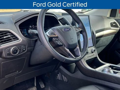 Certified 2024 Ford Edge SEL w/ Convenience Package image 2