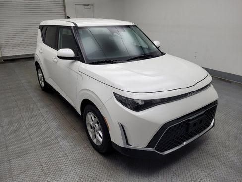 Used 2025 Kia Soul S FWD image 13