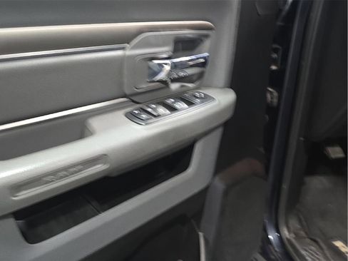 Used 2019 RAM 1500 Classic Warlock image 9