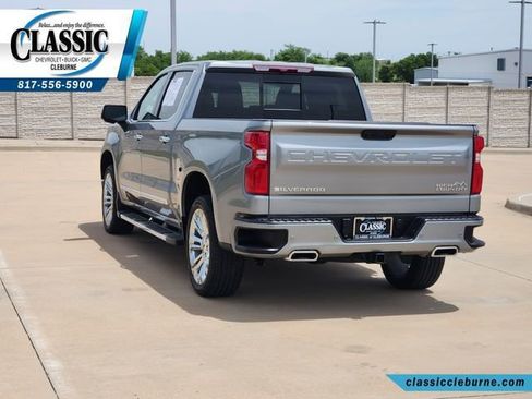 Used 2025 Chevrolet Silverado 1500 High Country AWD/4WD image 8
