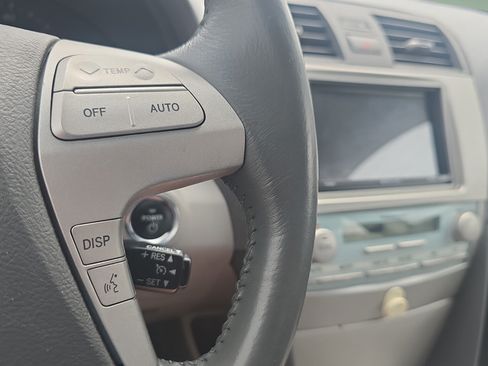 Used 2009 Toyota Camry Hybrid FWD image 25