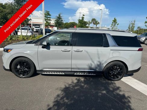Used 2024 Kia Carnival SX Prestige FWD image 2
