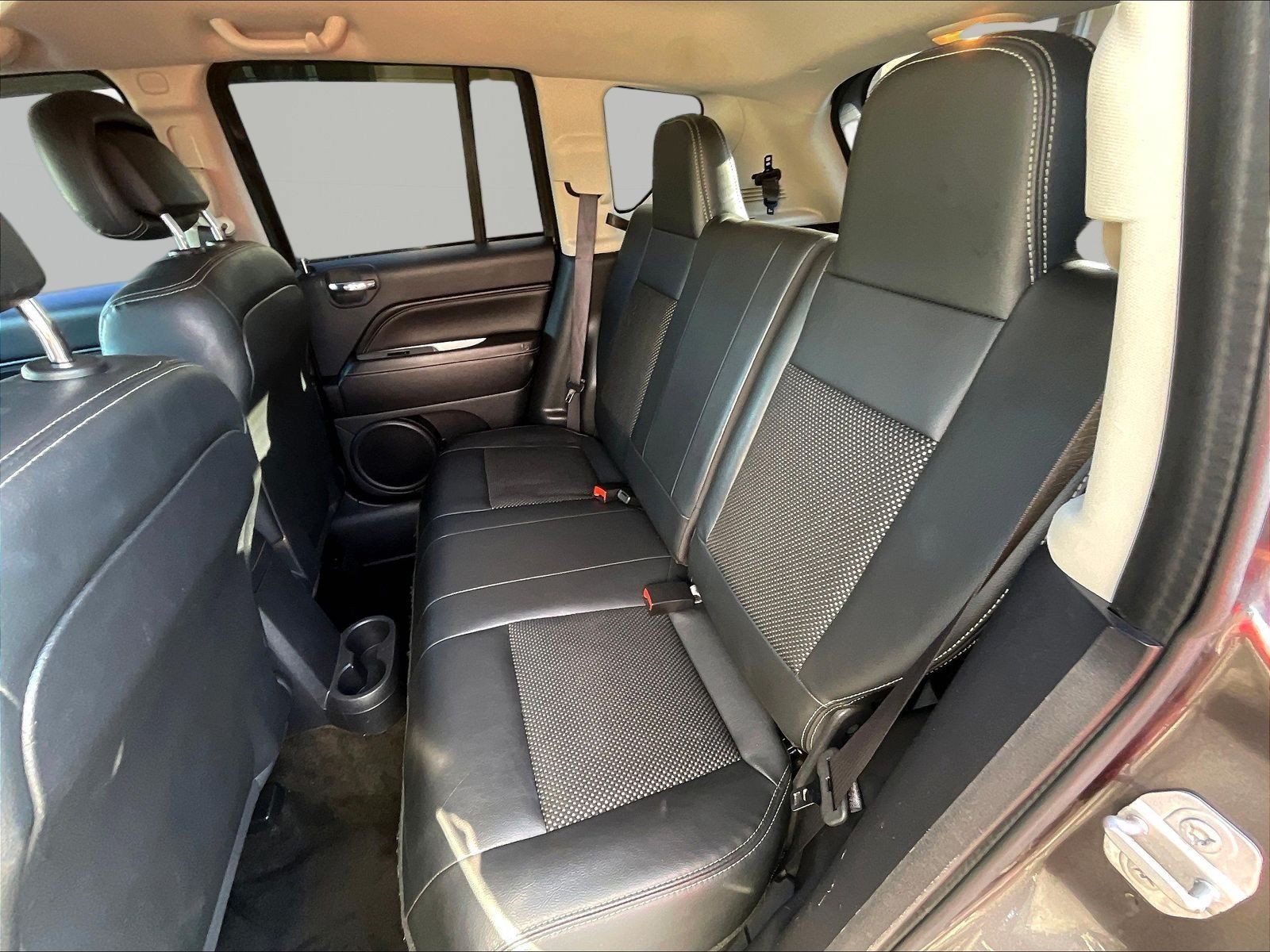 Used 2017 Jeep Compass Latitude AWD/4WD image 22