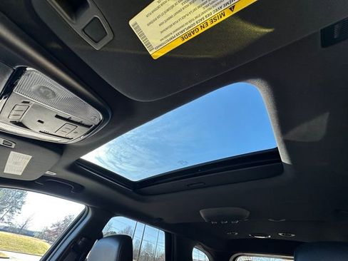 Used 2023 Dodge Durango GT image 27