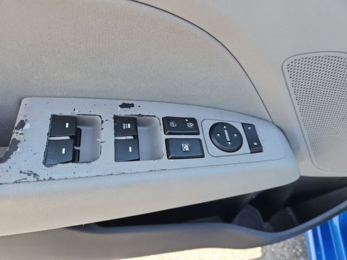 Used 2017 Hyundai Elantra SE FWD image 16