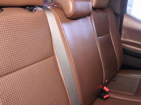 Used 2016 Toyota Tacoma Limited image 14