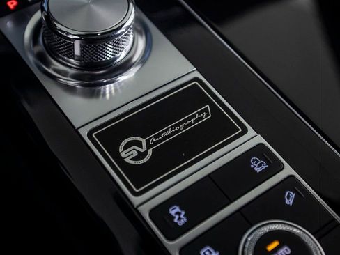 Used 2020 Land Rover Range Rover SV Autobiography Dynamic image 48