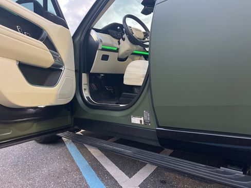 Used 2023 Land Rover Range Rover SE image 34