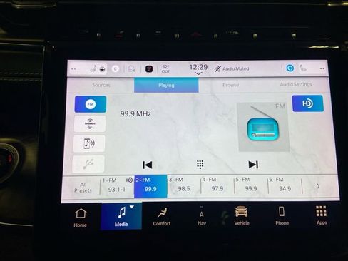 Used 2023 Jeep Grand Cherokee L Overland image 19