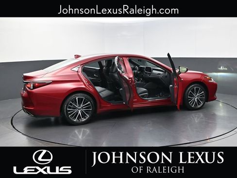 Certified 2024 Lexus ES 350 w/ Premium Package FWD image 31