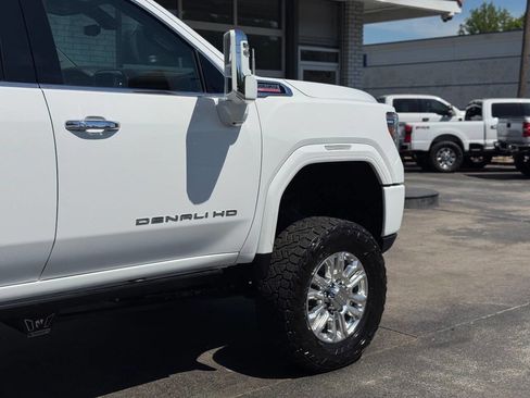 Used 2020 GMC Sierra 2500 Denali w/ Denali Ultimate Package image 11