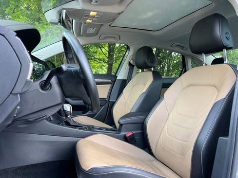 Used 2019 Volkswagen Jetta SEL Premium FWD image 13