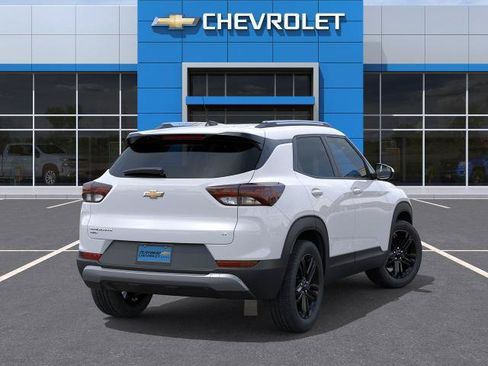 New 2026 Chevrolet TrailBlazer LT w/ Midnight Edition AWD/4WD image 4