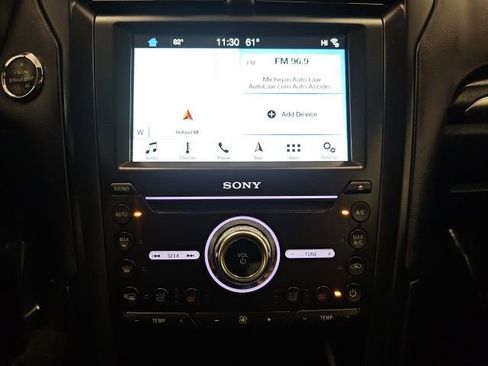 Used 2017 Ford Fusion Titanium image 23