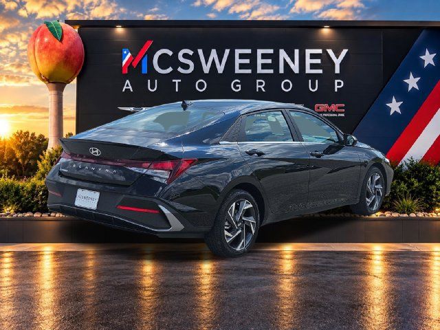 Used 2025 Hyundai Elantra Sport FWD image 5