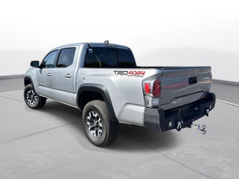 Used 2020 Toyota Tacoma TRD Off-Road w/ Technology Package AWD/4WD image 8