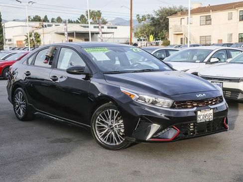 Used 2022 Kia Forte GT-Line w/ GT-Line Premium Package image 2