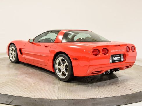 Used 2004 Chevrolet Corvette Coupe w/ Roof Package image 8