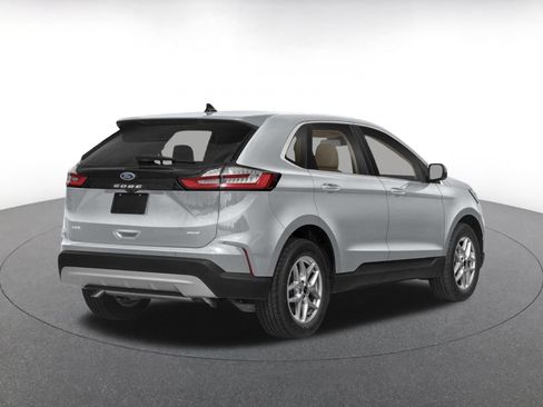 Used 2024 Ford Edge SEL AWD/4WD image 2