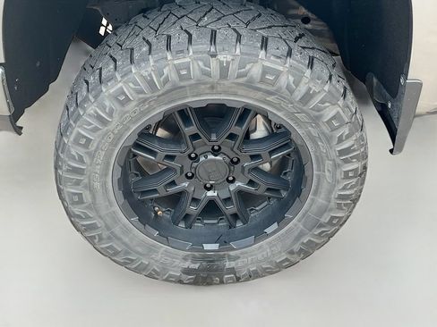 Used 2019 Chevrolet Silverado 1500 High Country w/ Technology Package AWD/4WD image 33