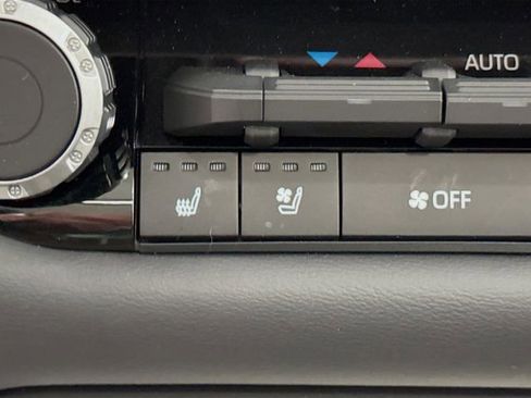 New 2024 Toyota Tundra Platinum image 17