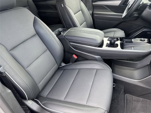 Used 2026 Buick Enclave Preferred FWD image 36