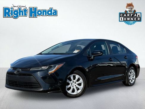 Used 2024 Toyota Corolla LE FWD image 1