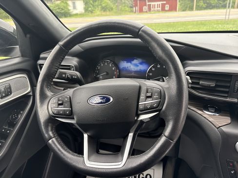 Used 2020 Ford Explorer Limited AWD/4WD image 6