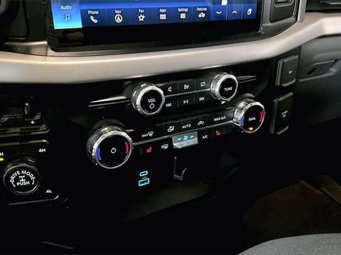 Used 2022 Ford F150 XLT w/ Equipment Group 302A High image 23