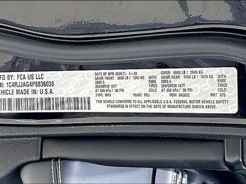 Used 2023 Jeep Grand Cherokee L Laredo RWD image 34