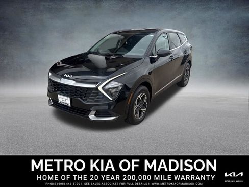 Used 2023 Kia Sportage LX AWD/4WD image 1