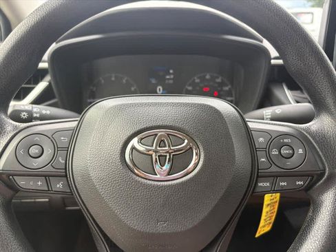 Used 2023 Toyota Corolla LE FWD image 16