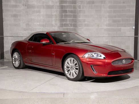 Used 2010 Jaguar XK Convertible RWD image 9