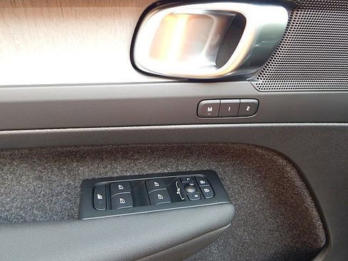 New 2026 Volvo XC40 B5 Plus w/ Protection Package Premier image 16