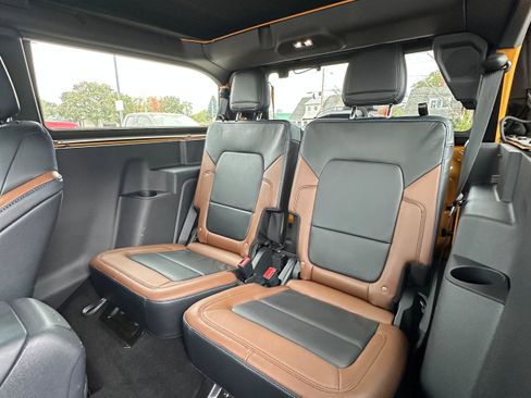 Used 2021 Ford Bronco Outer Banks w/ Sasquatch Package image 16