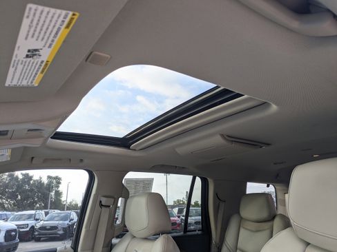 Used 2020 Cadillac Escalade Premium Luxury image 25