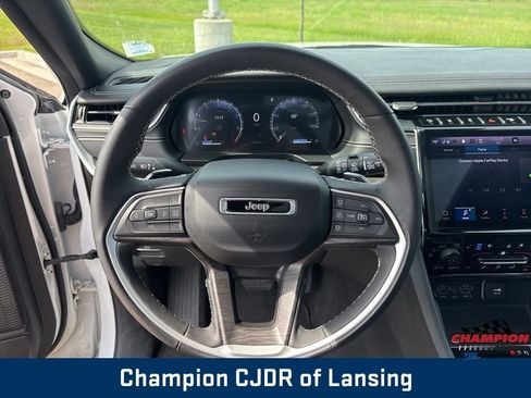 Used 2024 Jeep Grand Cherokee Limited w/ Luxury Tech Group II AWD/4WD image 22